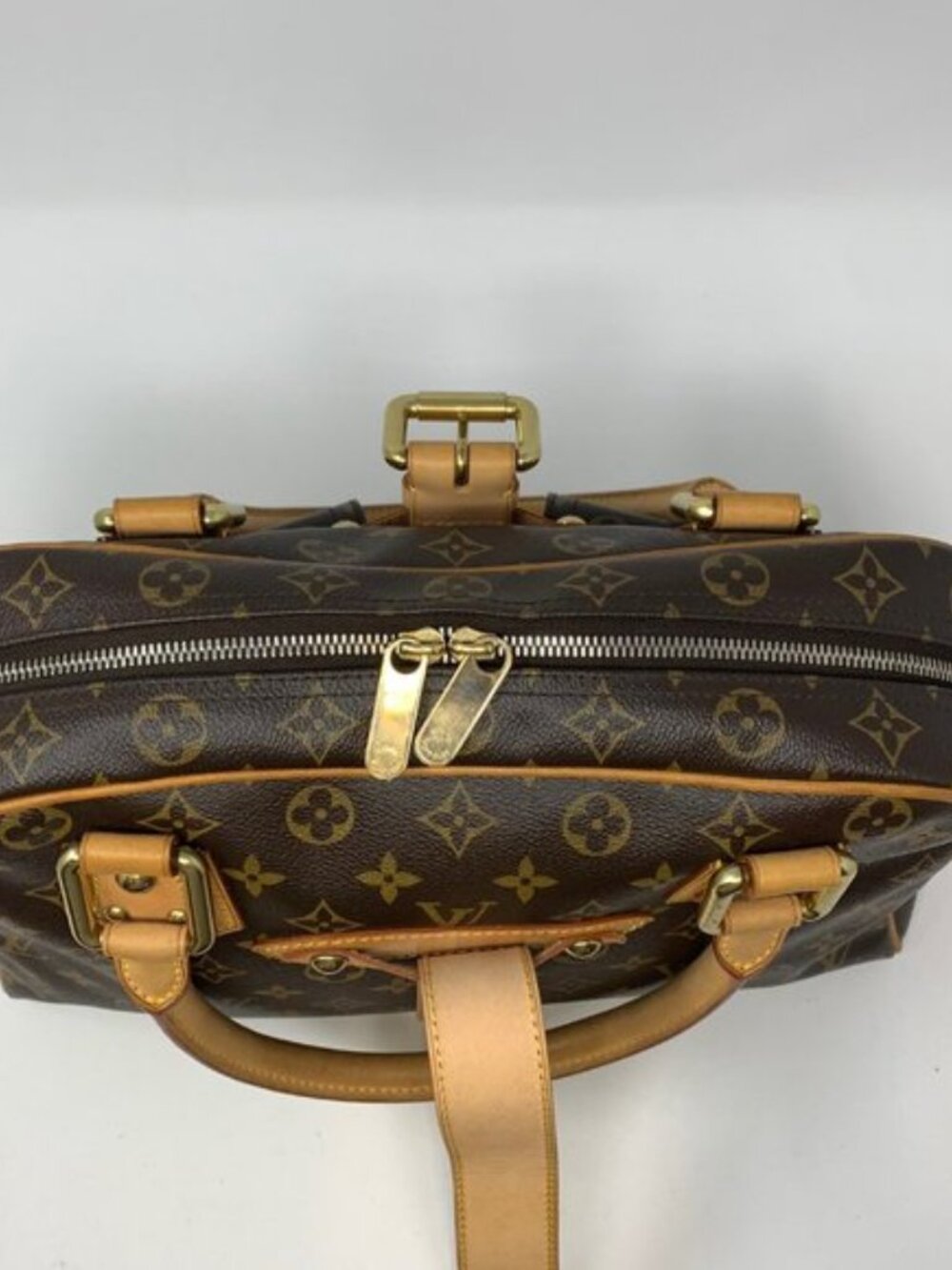 LOUIS VUITTON Monogram Canvas Manhattan GM - Picture 6 of 15